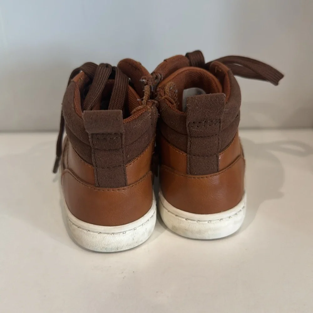 Cat&Jack- Brown High-Top Kids‎ Shoes